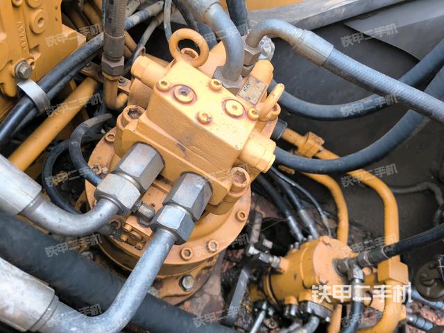 駕駛室頂部俯視（上車(chē)部件）