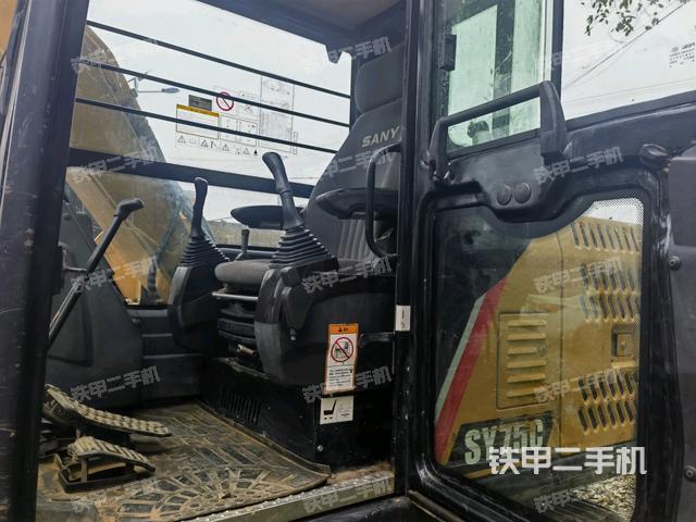 ?駕駛室正側(cè)（駕駛室部分）