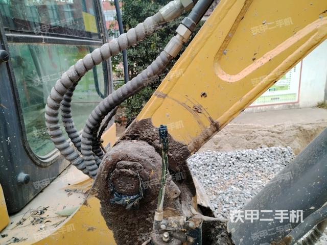 大臂根部?斜（工作和回轉(zhuǎn)裝置）