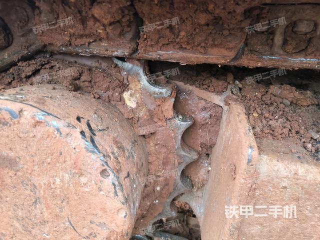 右側(cè)履帶整體（行走機(jī)構(gòu)）