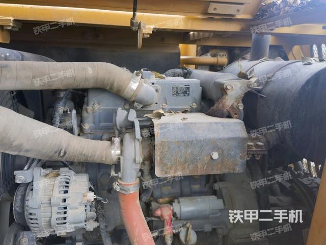 發(fā)動(dòng)機(jī)室（上車部件）