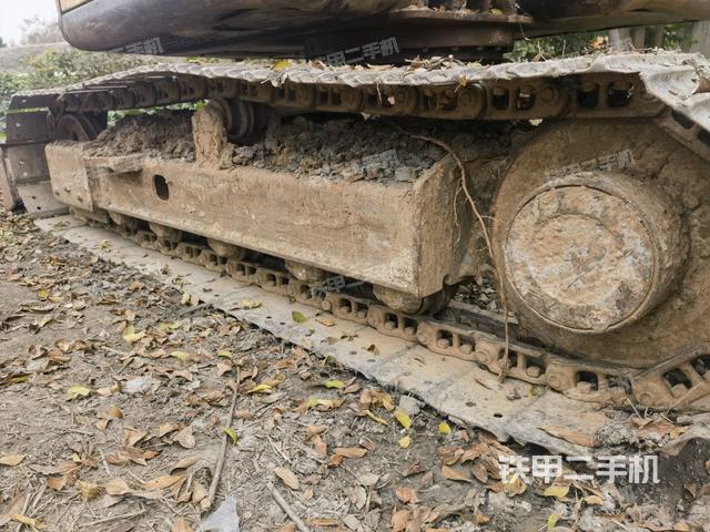 右側(cè)履帶整體?（行走機(jī)構(gòu)）