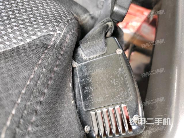 頂棚整體(駕駛室部分) 頂棚整體(駕駛室部分)