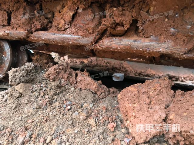 右驅(qū)動(dòng)輪（行走機(jī)構(gòu)）