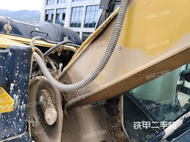 大臂根部?斜視(工作和回轉(zhuǎn)裝置) 大臂根部?斜視(工作和回轉(zhuǎn)裝置)