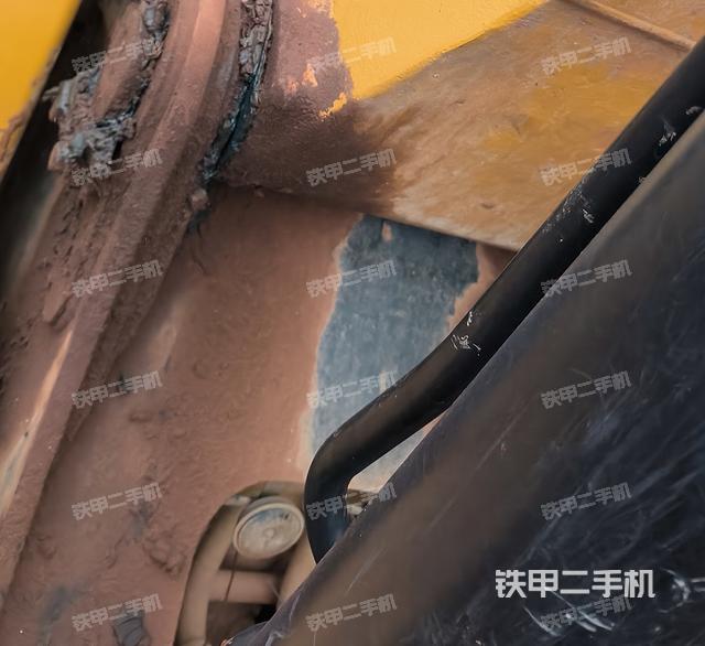大臂油缸整體?豎拍(工作和回轉(zhuǎn)裝置) 大臂油缸整體?豎拍(工作和回轉(zhuǎn)裝置)