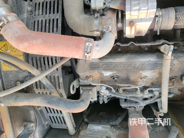 發(fā)動(dòng)機(jī)室（上車(chē)部件）