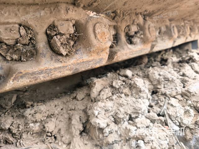 左側(cè)履帶整體?（行走機(jī)構(gòu)）