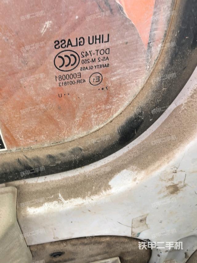 后窗玻璃角標(biāo)（駕駛室部分）