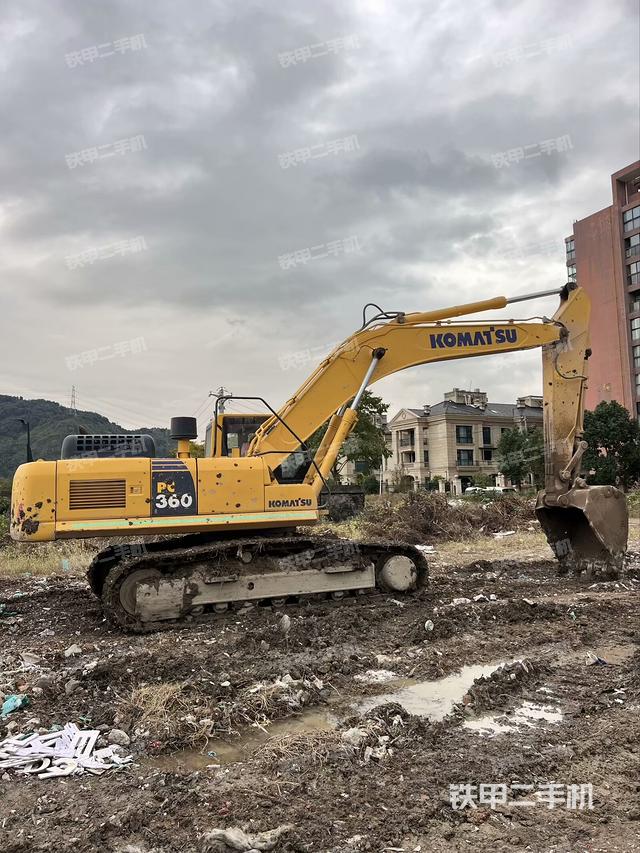 整機右后45°（整機外觀）