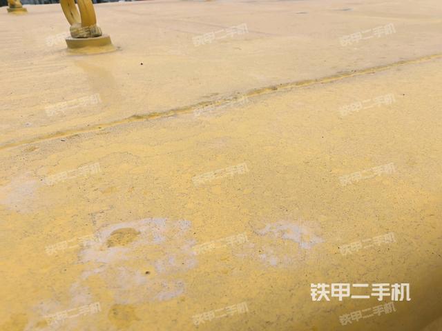駕駛室頂部 外(駕駛室部分) 駕駛室頂部 外(駕駛室部分)