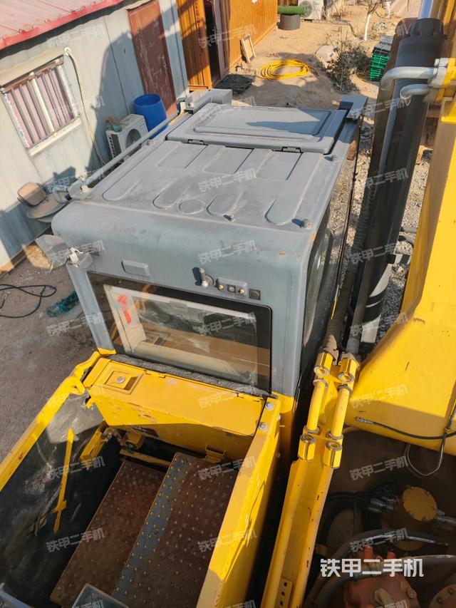 驾驶室顶部俯视(上车部件) 驾驶室顶部俯视(上车部件)