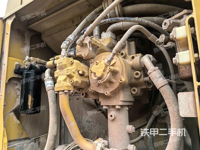 液壓泵斜45?左（大件艙室）