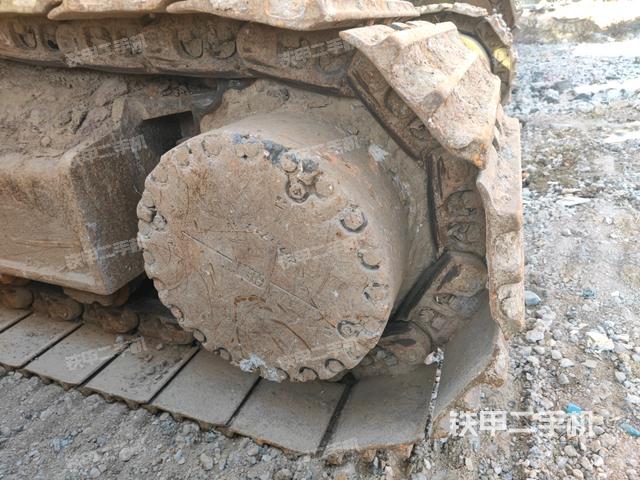 右驱动轮(行走机构) 右驱动轮(行走机构)