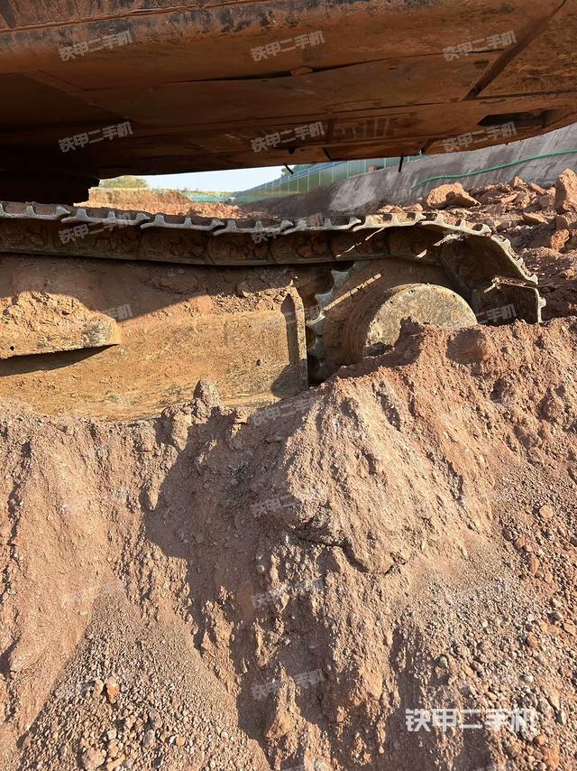 右側(cè)行走馬達(dá)蓋板（行走機(jī)構(gòu)）