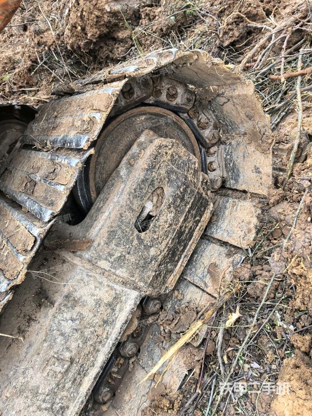 左側(cè)行走馬達(dá)蓋板（行走機(jī)構(gòu)）