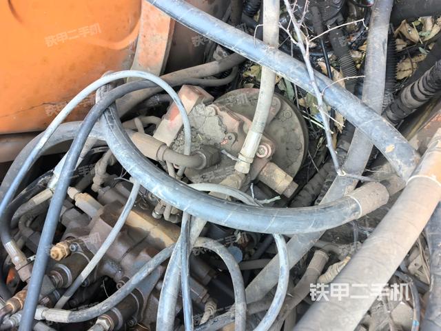 回轉(zhuǎn)馬達(dá)（上車部件）