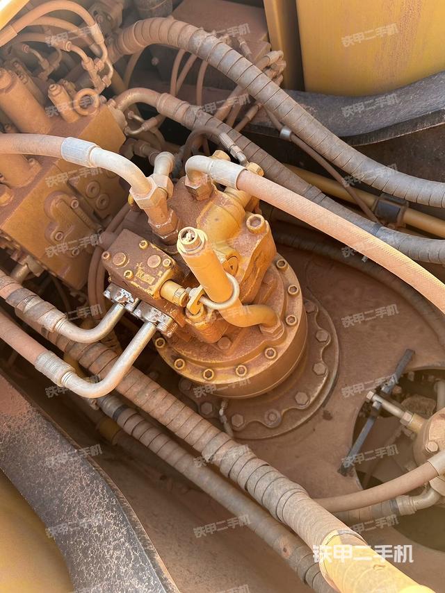 回轉(zhuǎn)馬達（上車部件）