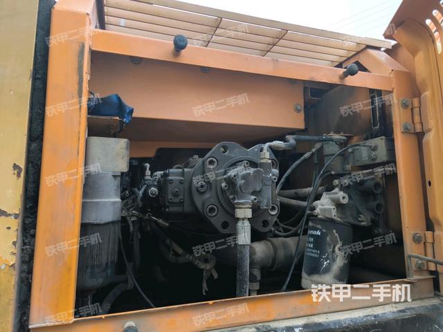 液壓泵斜45?左（大件艙室）