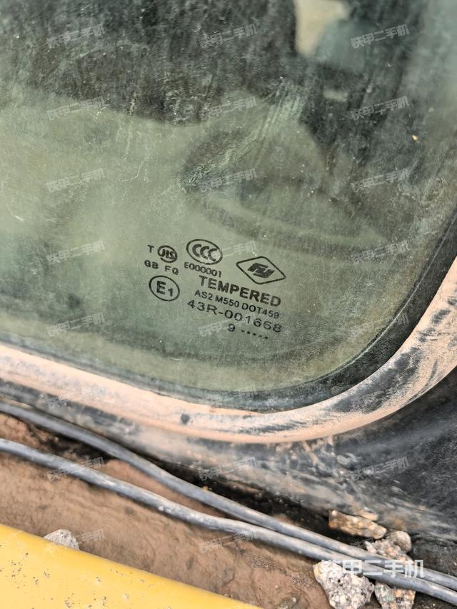 后窗玻璃角標(biāo)（駕駛室部分）