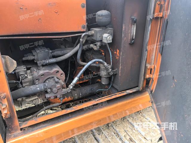 液壓泵斜45?右（大件艙室）