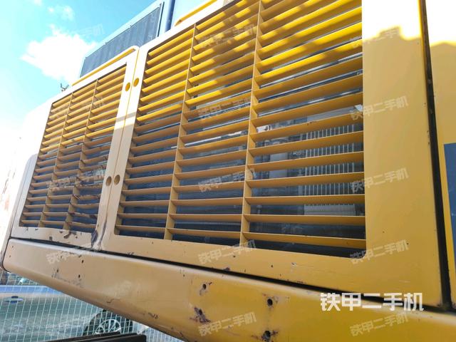 散热器正面(大件舱室) 散热器正面(大件舱室)