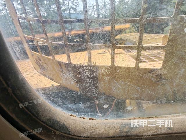 座椅左側(cè)控制臺(tái)/音響/含左手柄(駕駛室部分) 座椅左側(cè)控制臺(tái)/音響/含左手柄(駕駛室部分)