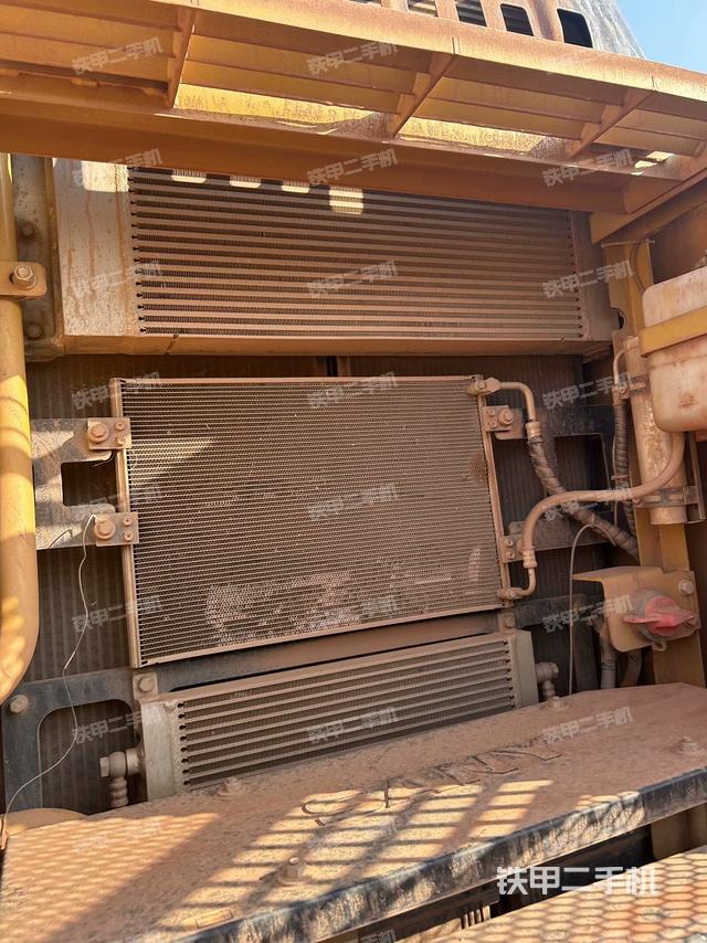 散熱器正面（大件艙室）