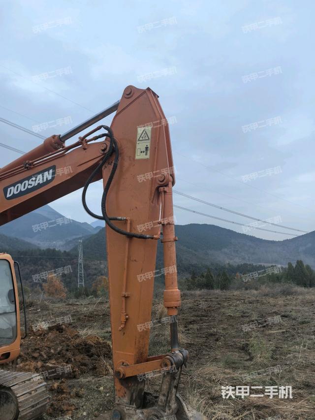 小臂整體右前（工作和回轉(zhuǎn)裝置）