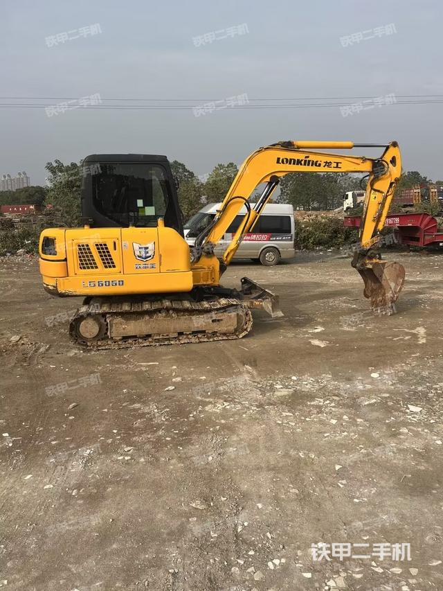 整機右后45°(整機外觀) 整機右后45°(整機外觀)
