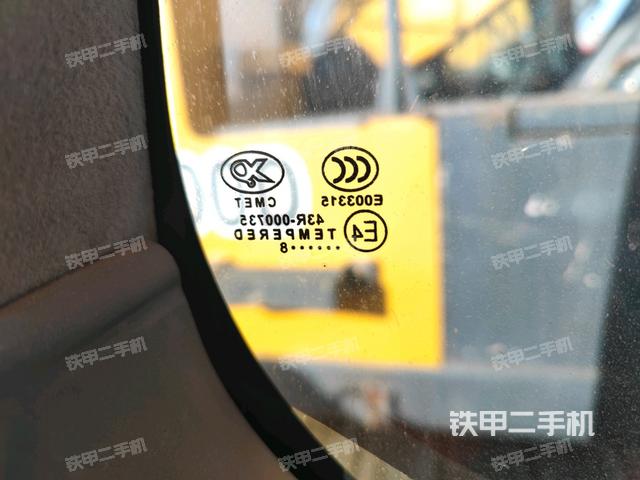 后窗玻璃角标(驾驶室部分) 后窗玻璃角标(驾驶室部分)