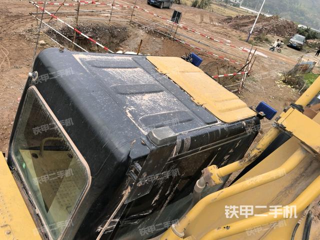 駕駛室頂部俯視（上車部件）