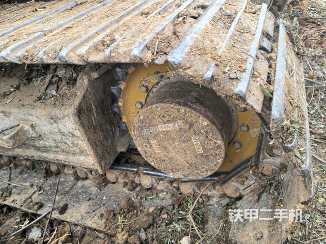 右驅(qū)動(dòng)輪（行走機(jī)構(gòu)）