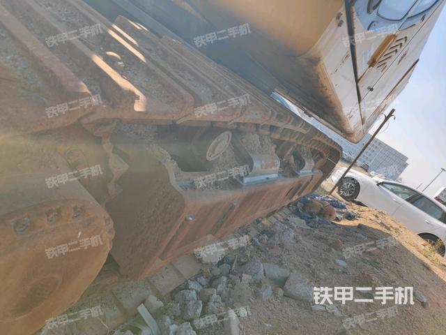 左侧履带整体 (行走机构) 左侧履带整体 (行走机构)