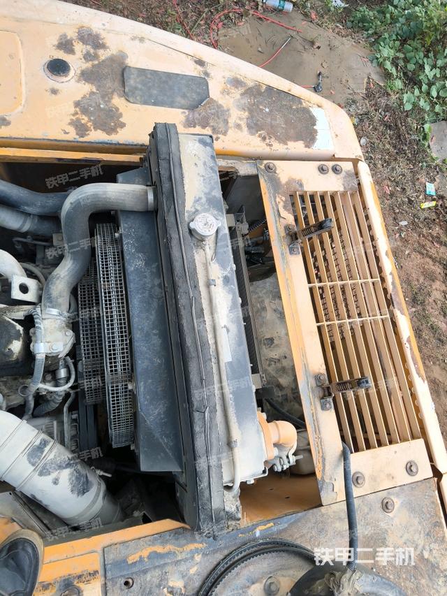 回轉(zhuǎn)馬達（上車部件）