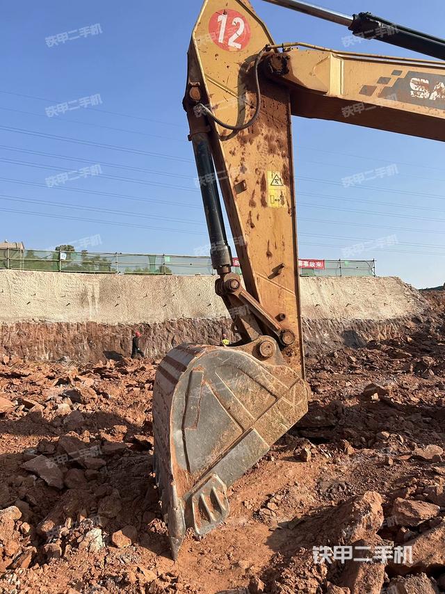 小臂整體左后（工作和回轉(zhuǎn)裝置）