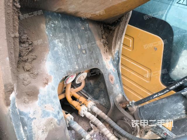 大臂整體?右側(cè)（工作和回轉(zhuǎn)裝置）