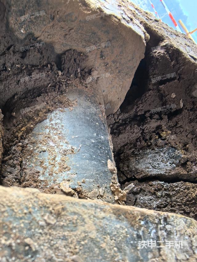 右驅(qū)動(dòng)輪（行走機(jī)構(gòu)）