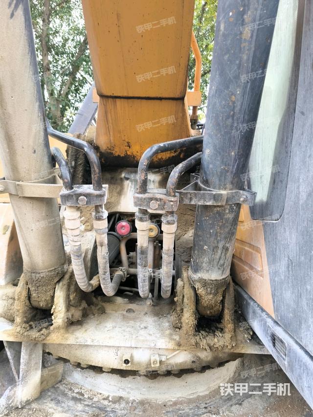 大臂油缸整體?豎拍（工作和回轉(zhuǎn)裝置）