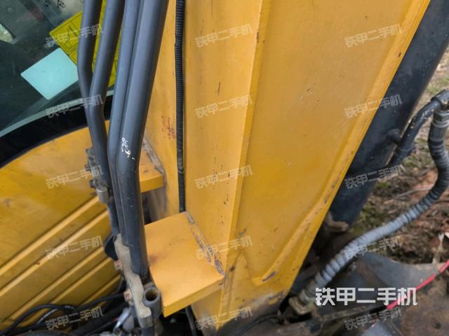 大臂根部?斜（工作和回轉(zhuǎn)裝置）