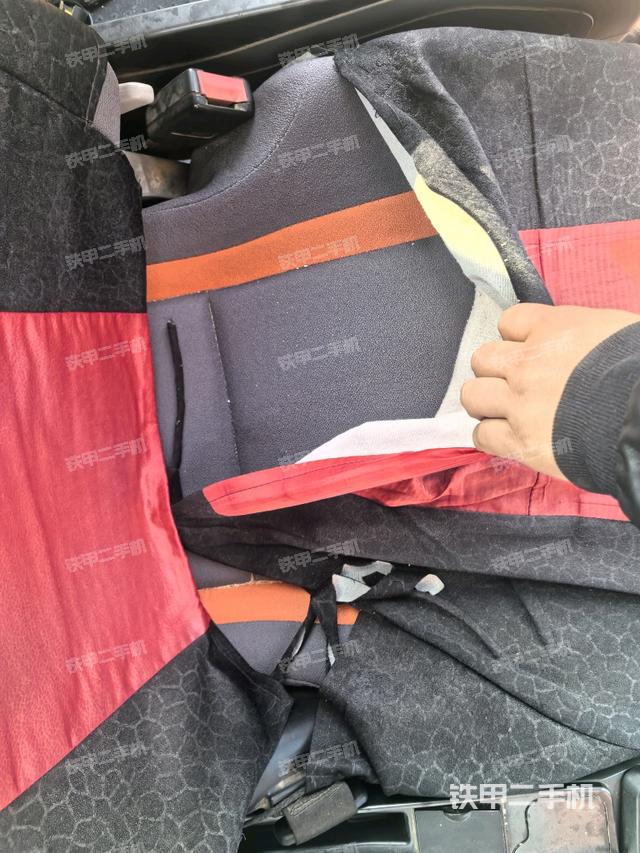 驾驶室整体（整机外观）