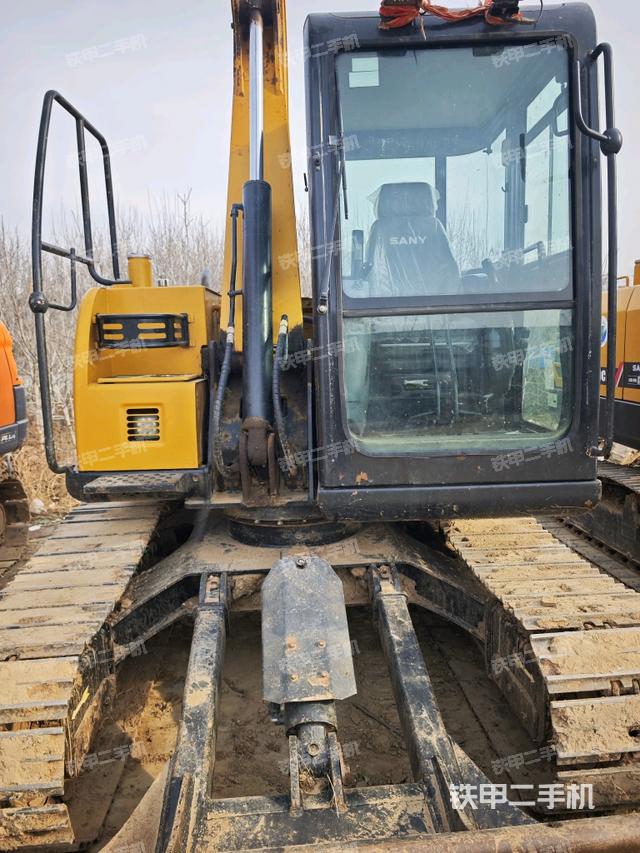 駕駛室頂部（整機(jī)外觀）