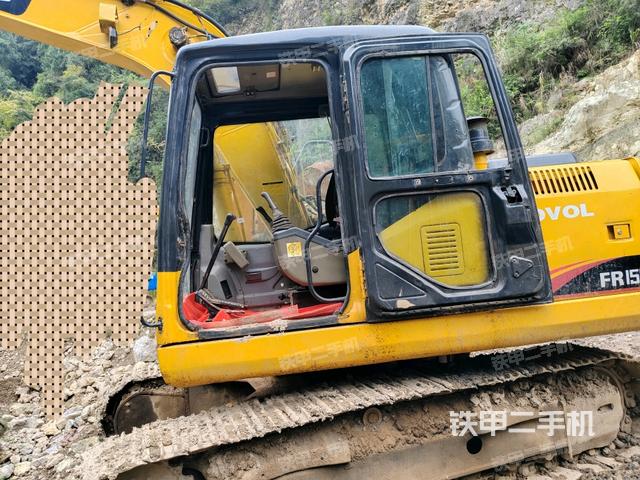 雷沃重工FR150-7挖掘機