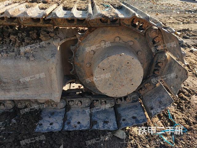 單側(cè)履帶整體（整機(jī)外觀）