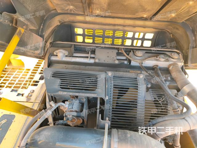 水箱+风扇特写(上车部件) 水箱+风扇特写(上车部件)