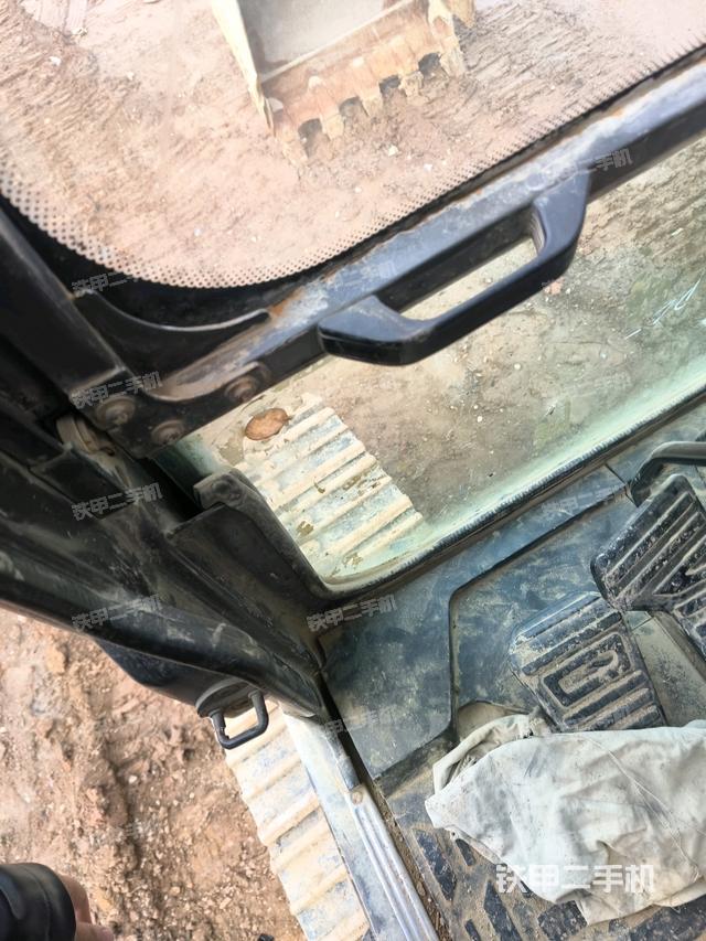 座椅后部（駕駛室部分）