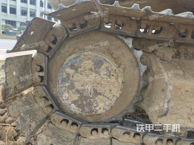 右導向輪(行走機構(gòu)) 右導向輪(行走機構(gòu))