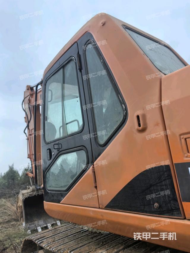 駕駛室左后45度（駕駛室部分）