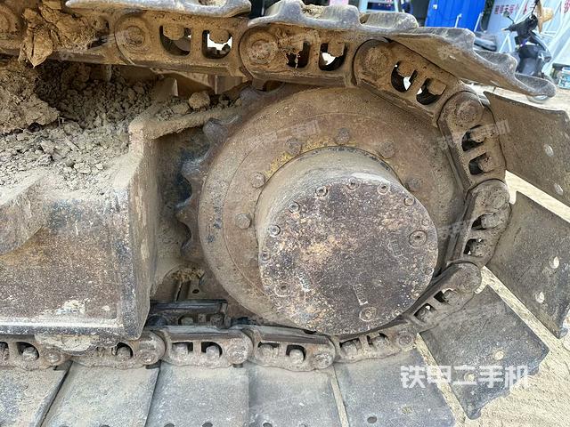左側(cè)履帶整體?(行走機(jī)構(gòu)) 左側(cè)履帶整體?(行走機(jī)構(gòu))