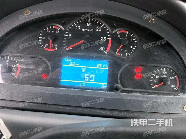 儀表盤(駕駛室部分) 儀表盤(駕駛室部分)